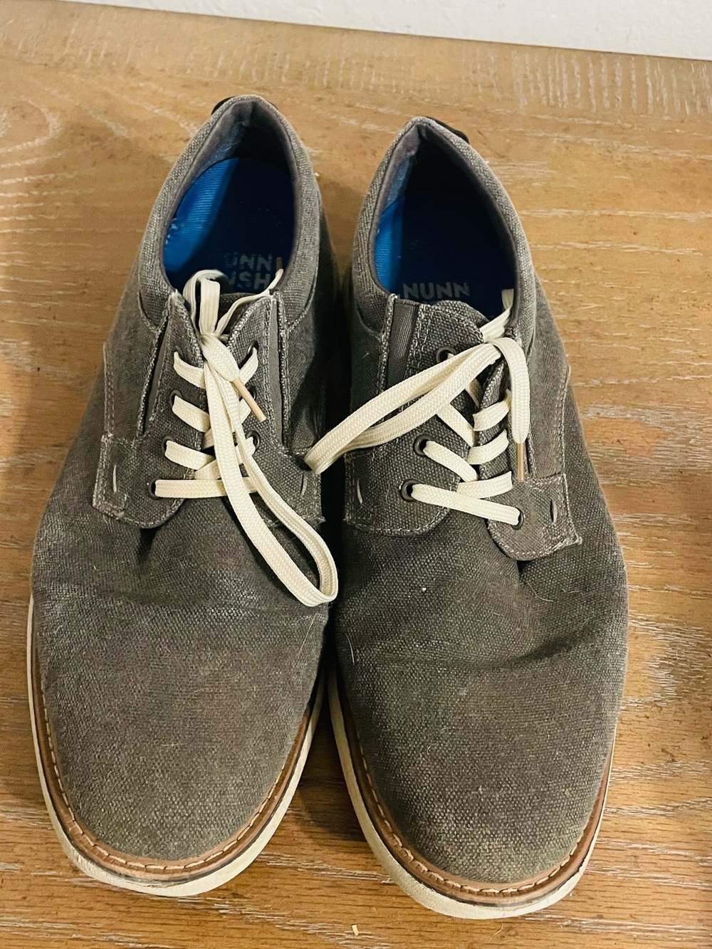 Nunn Bush Men's Gray Canvas Chukka Boots with Cream Laces
